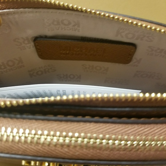 Michael Kors| NWT Jet Set Travel Double Wristlet - Picture 4 of 6